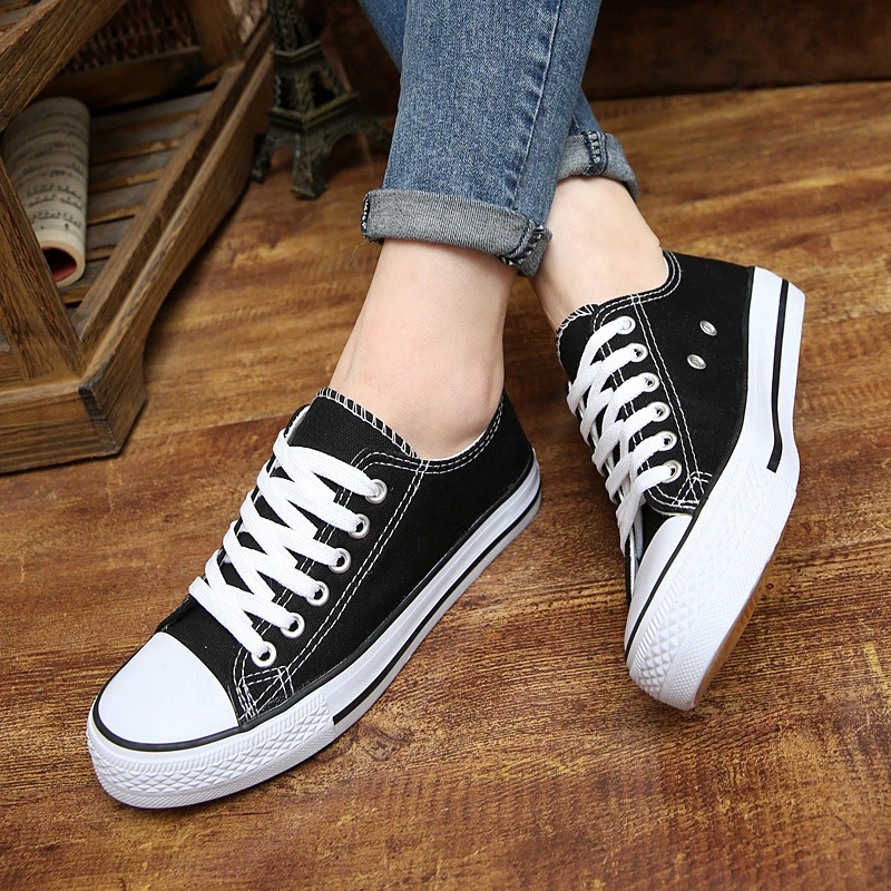 Canvas shoes for men and women, white small white shoes, sports casual shoes, big children's shoes, students' black and white sneakers, low top