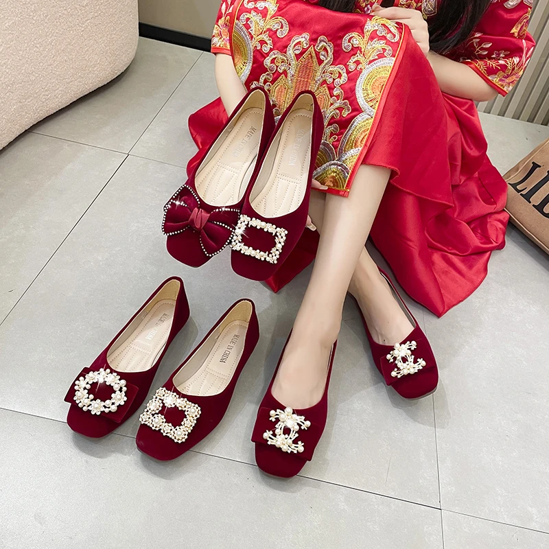Red flat-heeled wedding shoes Xiuhe shoes Bridal shoes Pregnant women can wear Chinese wedding shoes without tired feet flat-sole wedding shoes