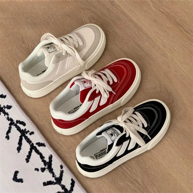Autumn and winter retro red board shoes for women versatile casual canvas shoes for students Hong Kong style niche design chic shoes for women