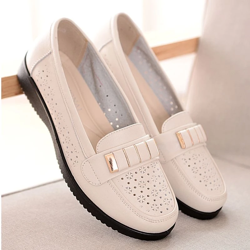 Mom shoes, middle-aged and elderly comfortable soft sole soft leather single shoes, summer women's sandals breathable elderly shoes, large size 41-42