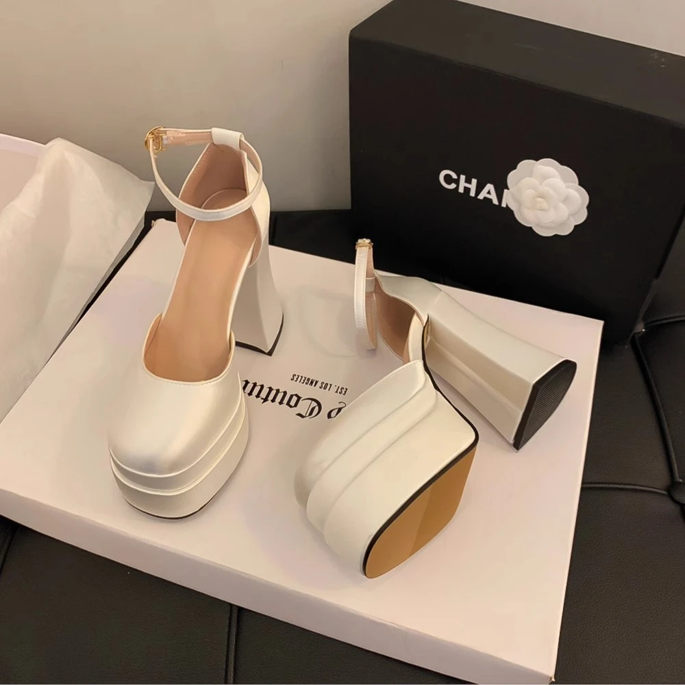 Small wedding shoes bride shoes wedding dress artifact thick sole waterproof platform thick heel 12cm high heel shoes host single shoes