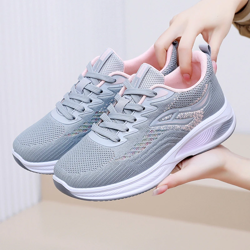 New old Beijing cloth shoes women's shoes women's single shoes women's sports casual shoes middle-aged and elderly soft sole anti-slip mother's shoes