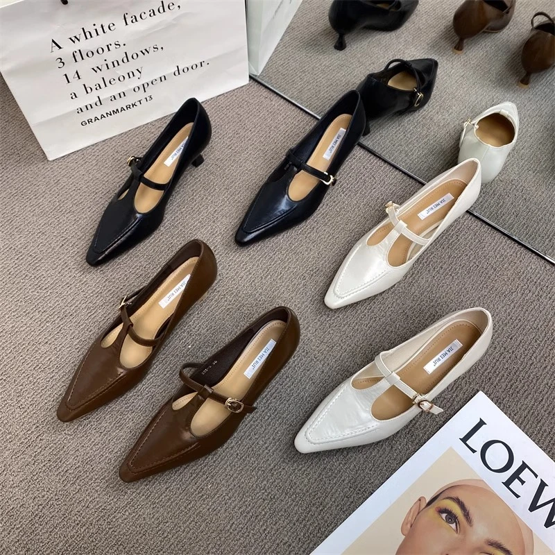 French retro T-buckle Mary Jane patent leather single shoes women's shoes 2025 new low-heel commuter work shoes