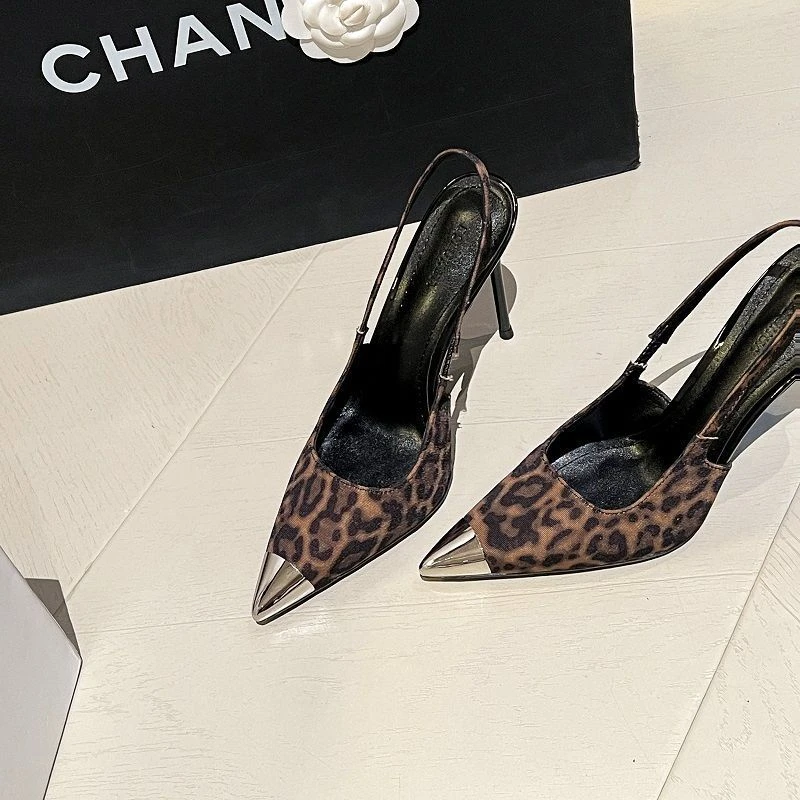 Metal iron-toe leopard pattern thin heel pointed high heel shoes for women in 2025 autumn and winter new niche design light mouth single shoes