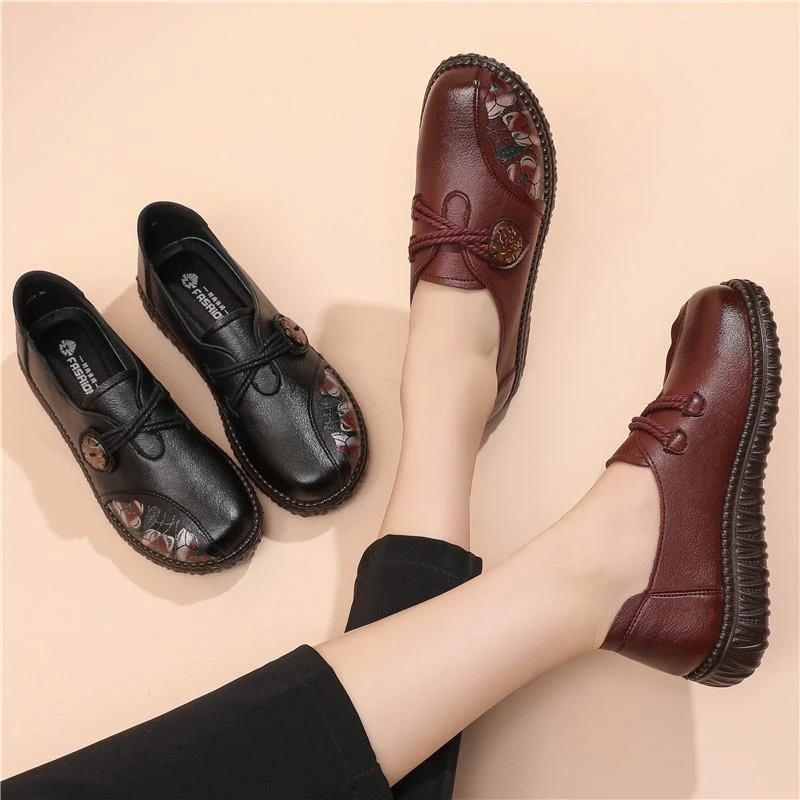 2025 Mom shoes single shoes soft sole comfortable non-slip middle-aged leather shoes flat sole middle-aged and elderly grandma women's shoes spring and summer