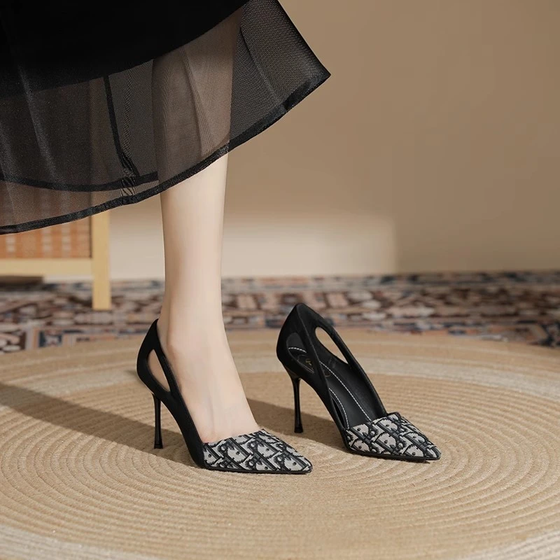 White-collar slim heels high heels small fragrance spring and autumn fashion versatile young female sexy black color-blocking high heels pointed toe