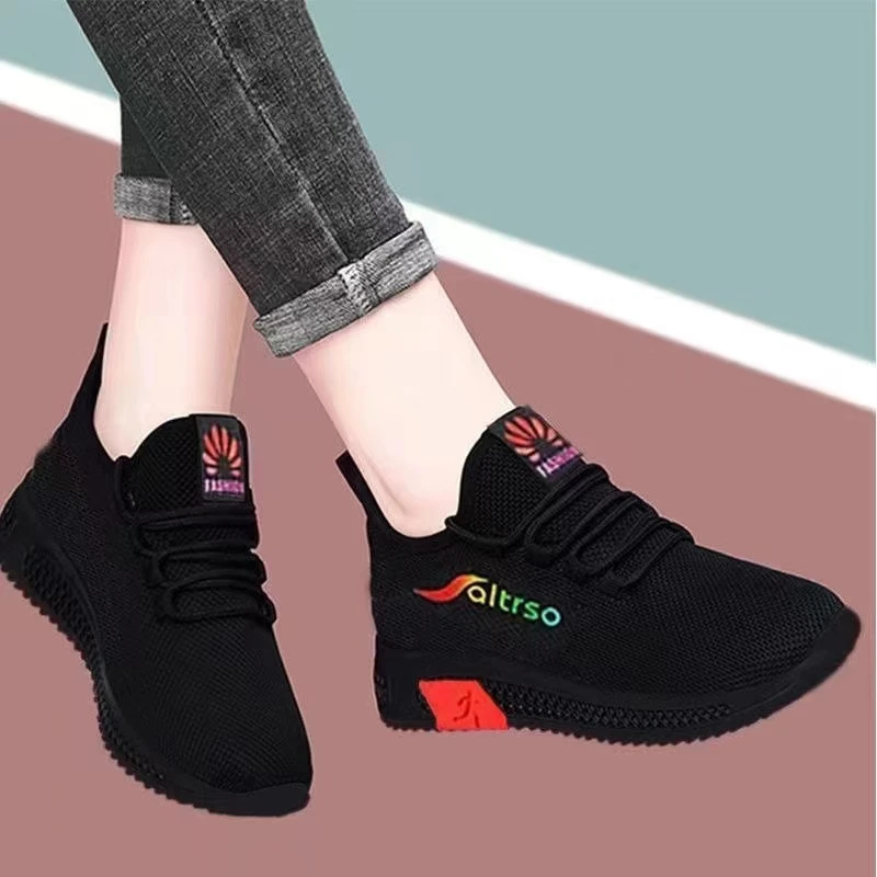 New old Beijing cloth shoes women's shoes, step soft sole non-slip mother sports shoes, breathable mesh shoes, fashionable casual single shoes
