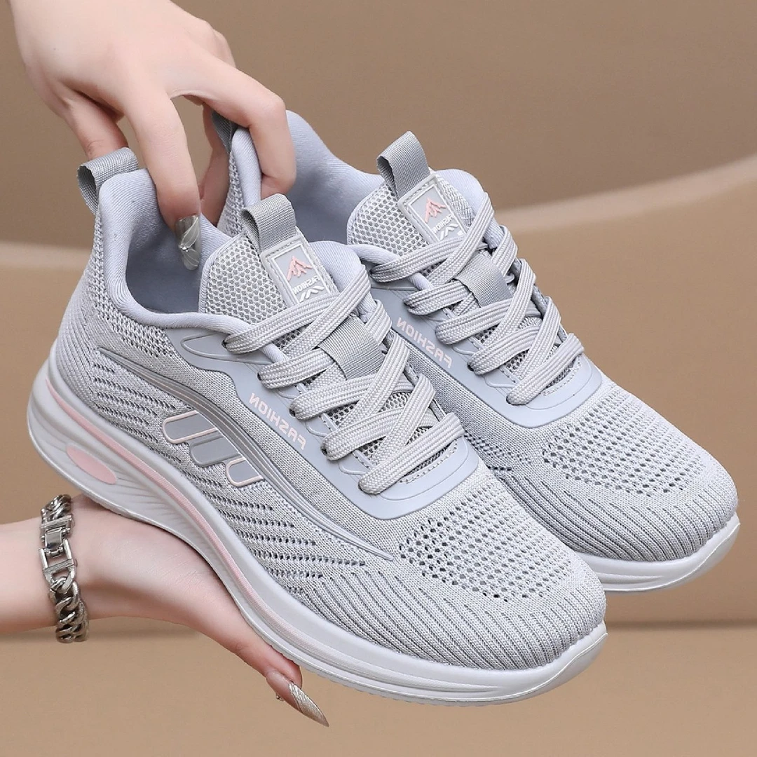 Old Beijing cloth shoes women's mesh shoes summer breathable mesh shoes middle-aged and elderly mothers' shoes soft sole non-slip casual shoes