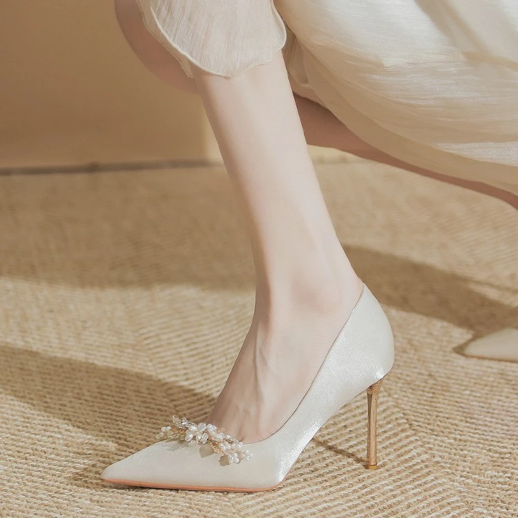 Daphne suitable for French sweet Korean style silk high heels thin heels without tiring feet PU inner pointed toe shallow mouth wedding shoes