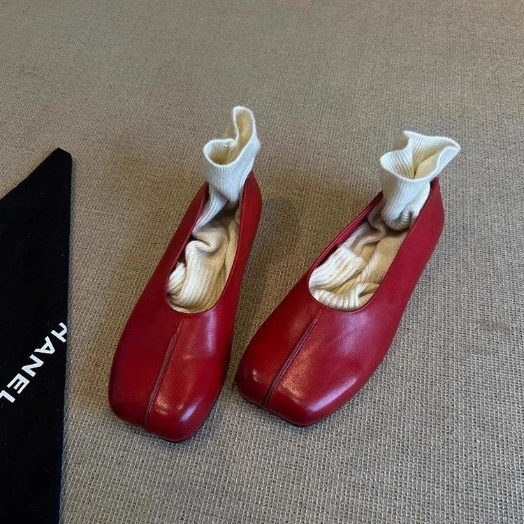 Retro simple shallow mouth versatile single shoes for women 2025 new one-foot square toe versatile comfortable flat ballet shoes