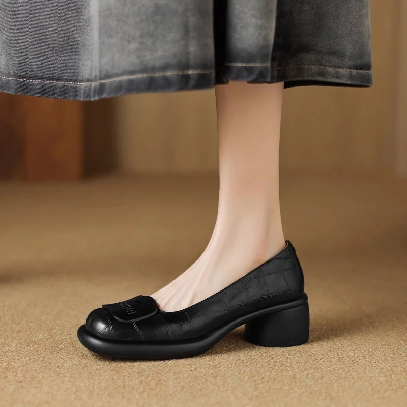 Soft-soled thick-heeled Mary Zhen shoes for women in 2025 autumn new soft leather retro style thick-soled shallow mouth small leather shoes