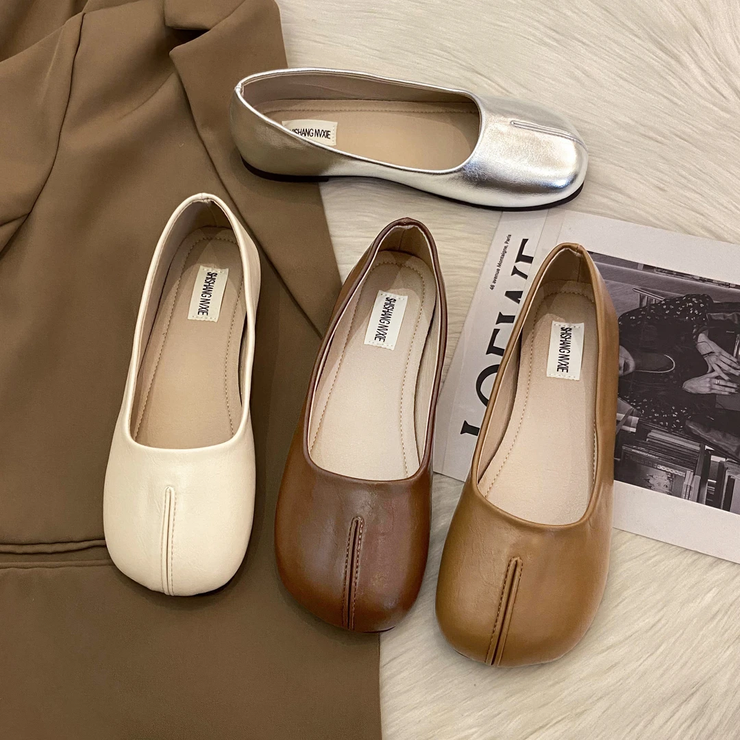 French flat-bottomed pig trotter split-toe shoes for women 2025 autumn new fairy versatile commuter shallow mouth soft sole bean doodle shoes