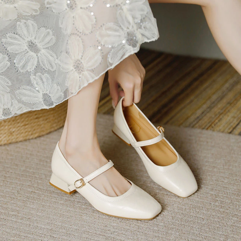 Spring new versatile thick heel soft bottom square-toe golden style French shoes shallow mouth single shoes 1167