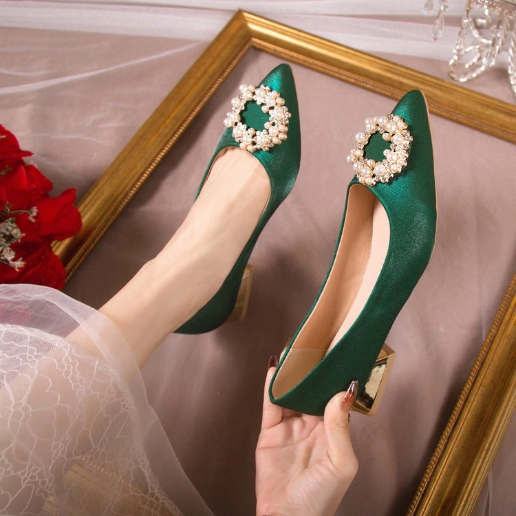Satin single shoes green wedding shoes wedding bride shoes Chinese style Xiuhe pearl button dress shoes pointed toe thick heel high heels