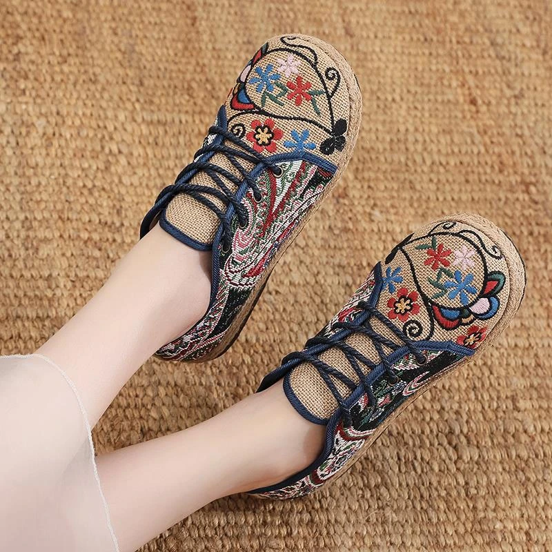 Retro ethnic trend Yunnan Dali embroidered shoes old Beijing cloth shoes new women's lace-up flat linen fisherman's shoes