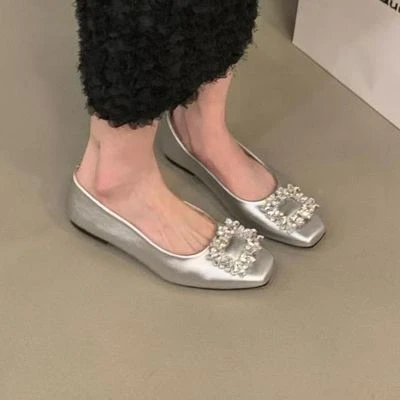 Wanwanfeng shallow mouth versatile silver flat shoes for women 2024 versatile French rhinestone temperament casual commuting shoes