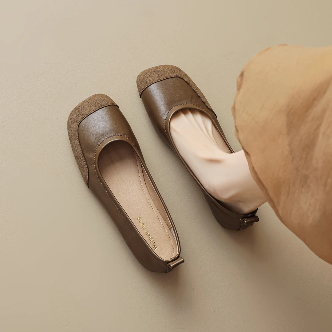 Autumn 2024 new French soft sole untiring foot beanie shoes large size women's shoes 41-43 one foot flat sole single shoes for women