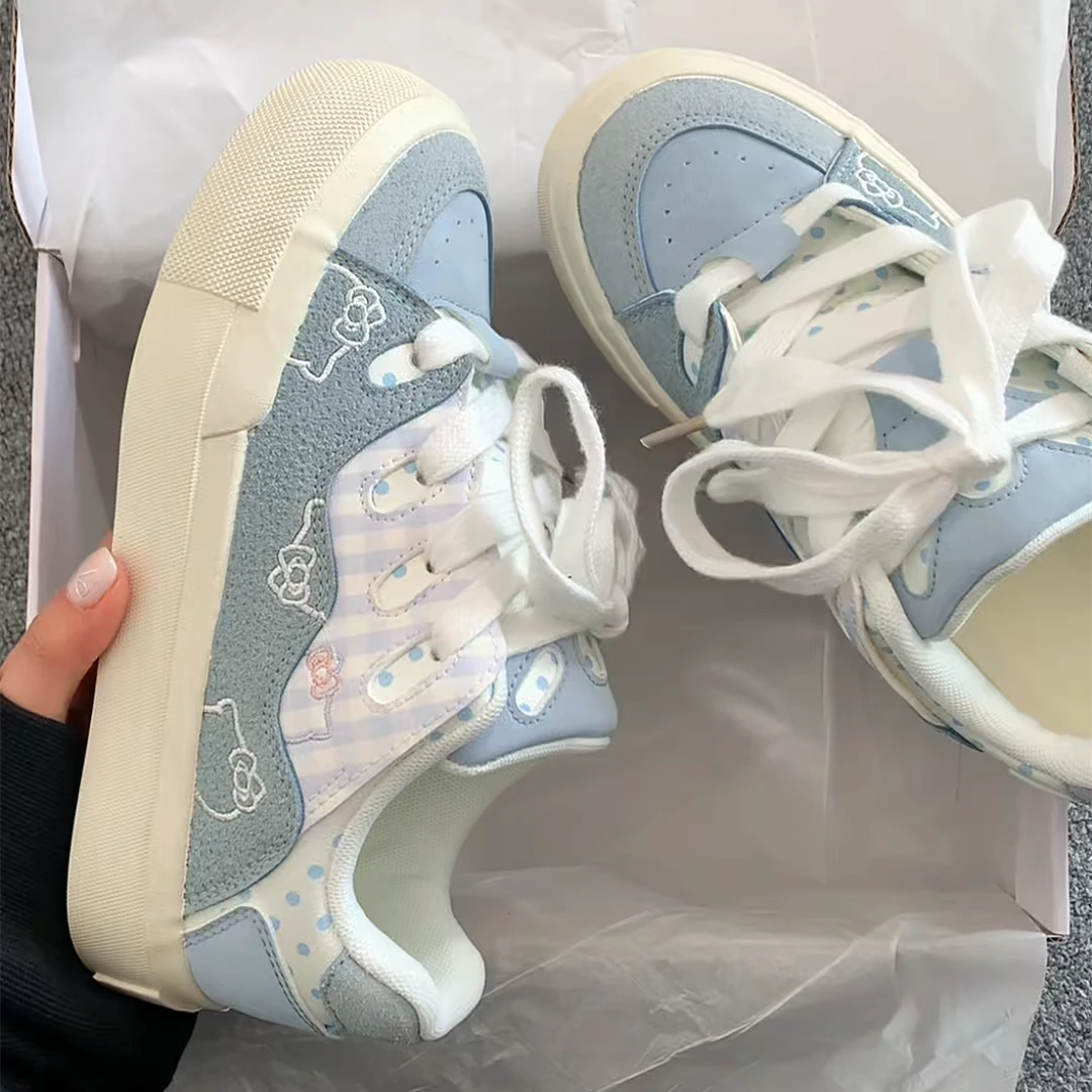 High-value, versatile casual sports white shoes for women 2025 summer new high-end couples cat head bread shoes