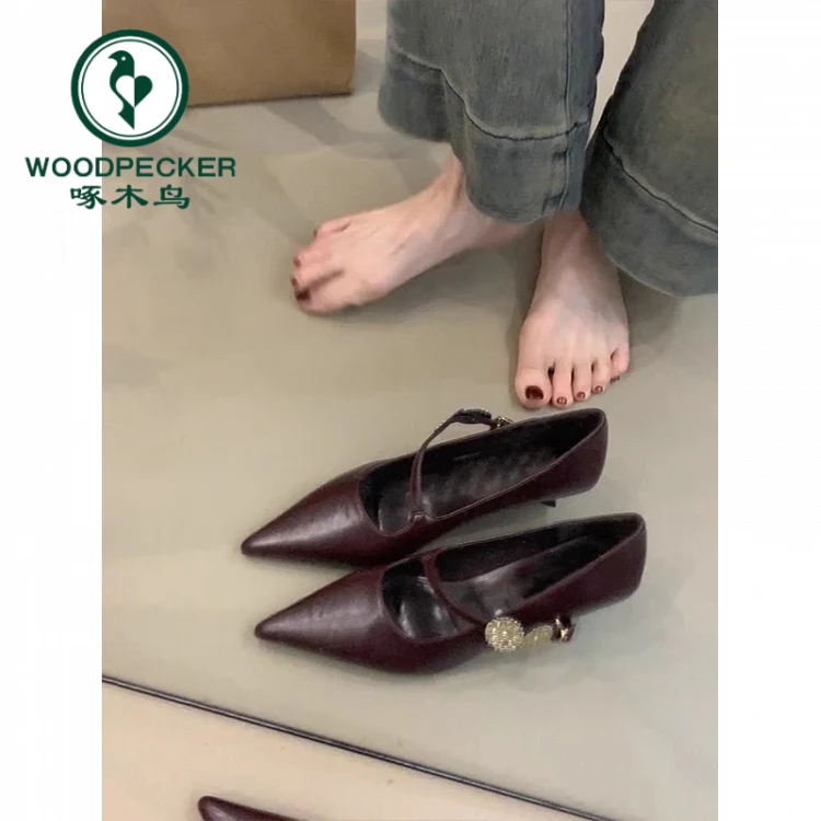 Woodpecker French pointed toe temperament metal buckle one-strip high heels women's shallow mouth low heels spring and summer black single shoes women
