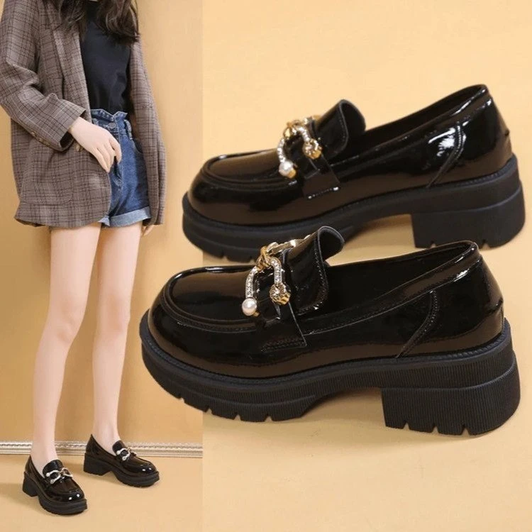 Soft-soled woodpecker leather shoes black comfortable loafers women's autumn new British style thick sole bright single shoes